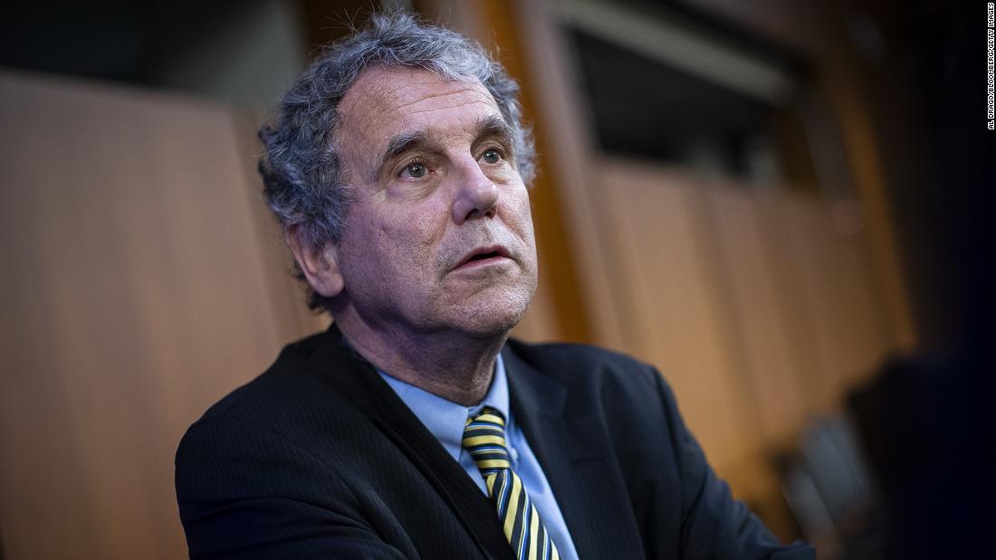 Top Senate Democrat warns the Fed against causing mass job losses