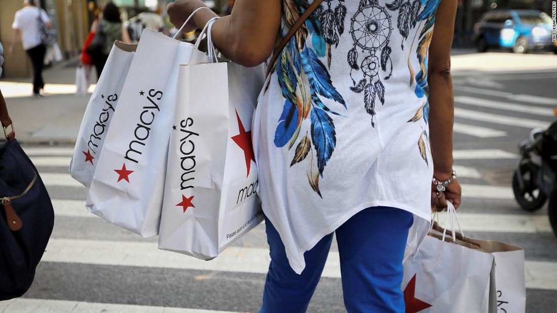 Shoppers are pulling back at Macy’s and Kohl’s