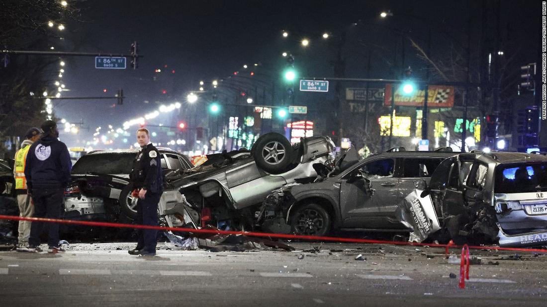 Vehicle driving the wrong way in Chicago causes high-speed crash, killing occupants