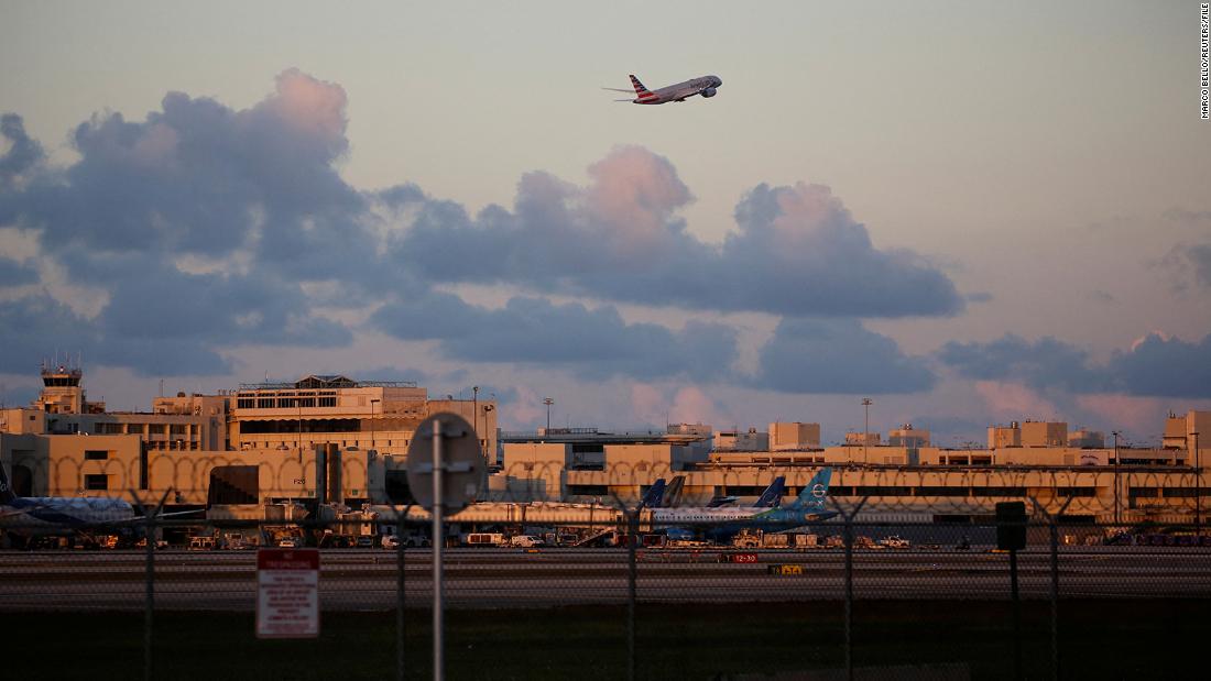 US air travel is ‘overwhelmed’ and that’s putting off some flyers, industry group says